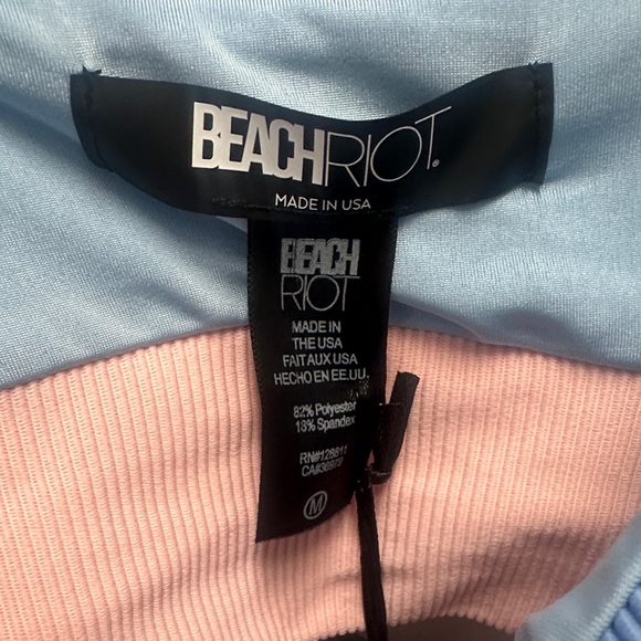 Beach Riot Set - Picture 4 of 10